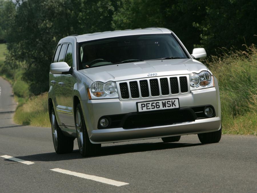  Jeep Grand Cherokee SRT8 2006 года  (UK) (фото 9 из 15)